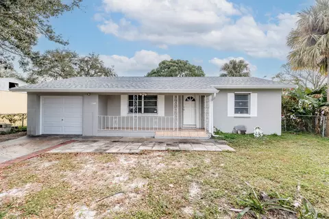 1108 Mayflower Rd, Fort Pierce, FL 34950