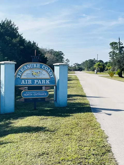 15377 Navion Dr, Port St Lucie, FL 34987