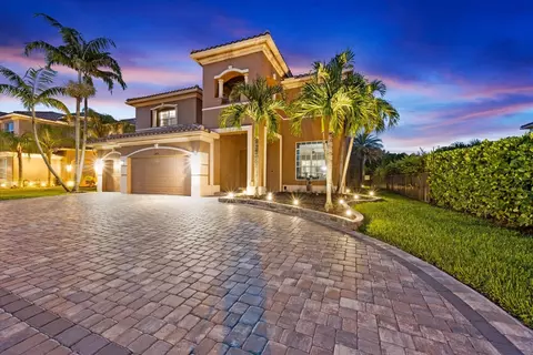 10696 Oak Meadow Ln, Lake Worth, FL 33449
