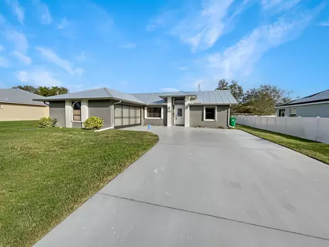 473 SW Homeland Rd, Port Saint Lucie, FL 34953