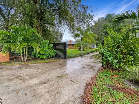 3000 SW 137th Ter, Davie, FL 33330