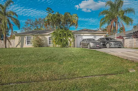 1483 SW Del Rio Blvd, Port Saint Lucie, FL 34953