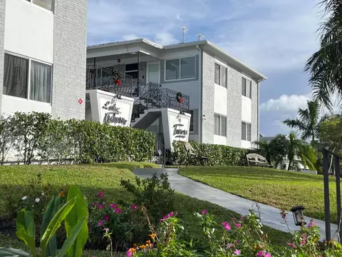 302 Lake Osborne Dr #6, Lake Worth Beach, FL 33461