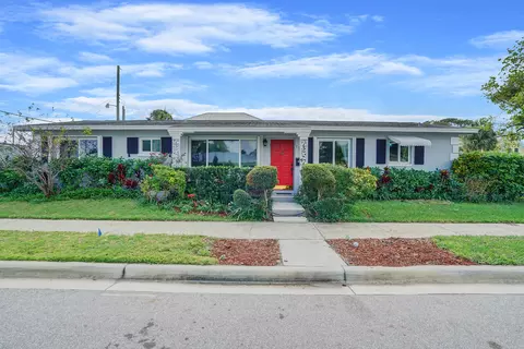 111 Wellesley Dr, Lake Worth Beach, FL 33460