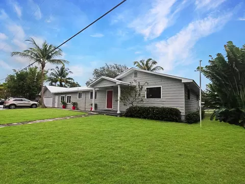 509 SW Riverdale St, Stuart, FL 34994