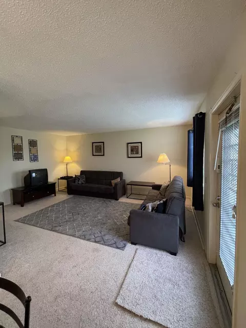 147 Farnham G #147, Deerfield Beach, FL 33442