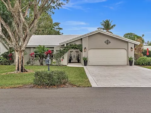 22326 Cameo Dr W, Boca Raton, FL 33433