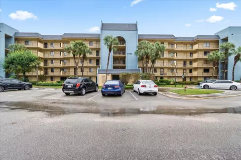 2786 Tennis Clb #207, West Palm Beach, FL 33417