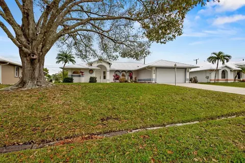 2869 SEagle Dr SE, Port Saint Lucie, FL 34984