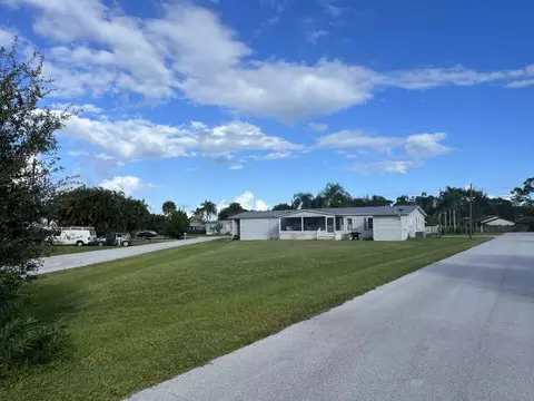 6325 SE Colonial Dr, Stuart, FL 34997 photo 2