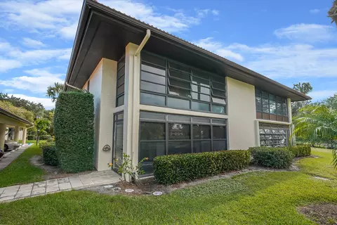 31 SW South River Dr #101, Stuart, FL 34997