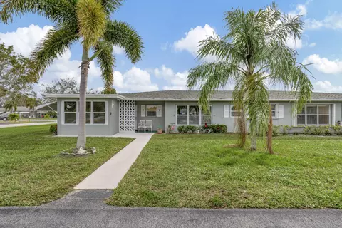 822 W High Point Dr #B, Delray Beach, FL 33445