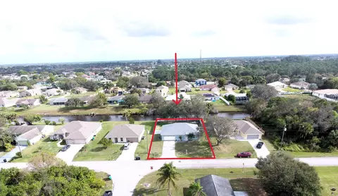 2257 SW Chestnut Ln, Port Saint Lucie, FL 34953