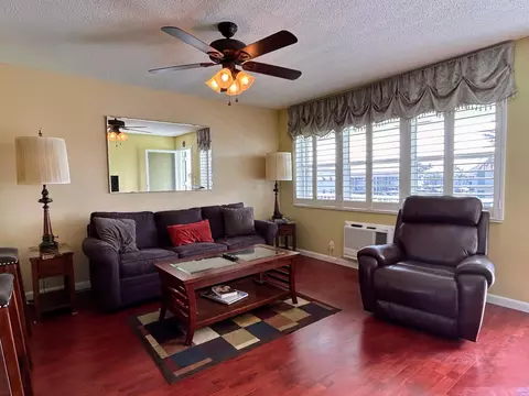 620 Horizons W #210, Boynton Beach, FL 33435
