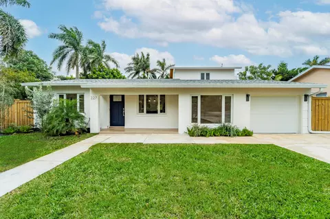 227 Cornell Dr, Lake Worth, FL 33460