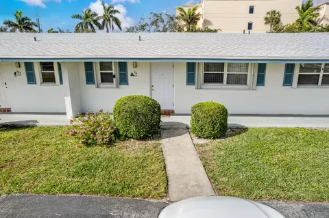 1119 Lake Ter #104, Boynton Beach, FL 33426