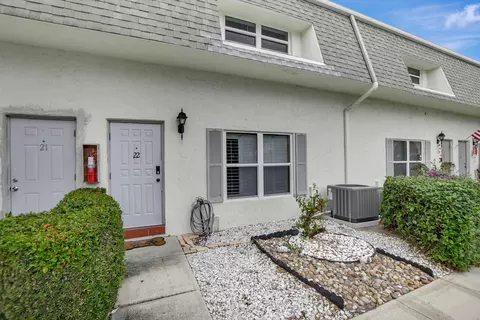1845 NW 4th #22, Boca Raton, FL 33432