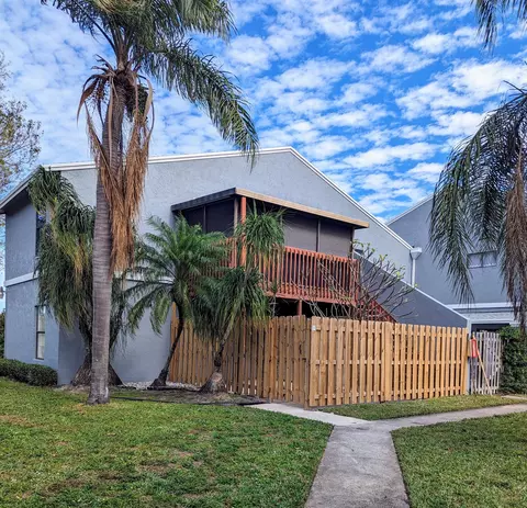 21 Crossings Cir #F, Boynton Beach, FL 33435
