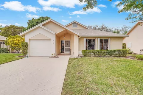 262 W Moccasin Trl W, Jupiter, FL 33458