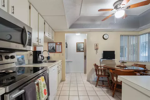 3212 Strawflower Way #211, Lake Worth, FL 33467