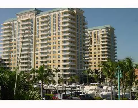 700 E Boynton Beach Blvd #1008, Boynton Beach, FL 33435