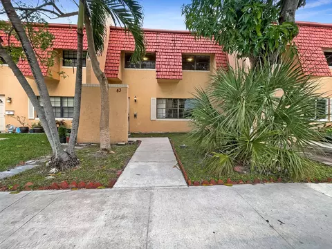 43 Ann Lee Ln, Tamarac, FL 33319