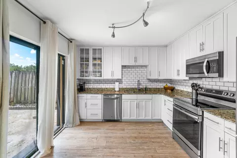 432 4th #A, Greenacres, FL 33463