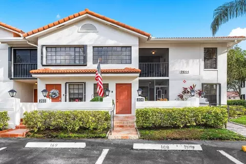 9644 Sills Dr E #204, Boynton Beach, FL 33437