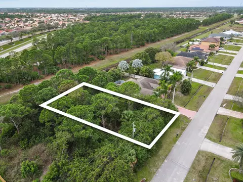 5819 NW Zenith Dr, Port St Lucie, FL 34986