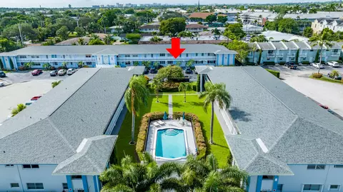 4111 NE 21st Way #109, Lighthouse Point, FL 33064
