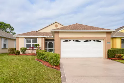 586 NW Cortina Ln, Port Saint Lucie, FL 34986