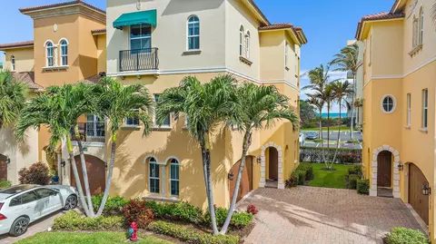 124 Ocean Bay Dr, Jensen Beach, FL 34957