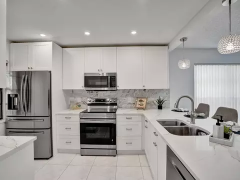 9266 Vista Del Lago B, Boca Raton, FL 33428