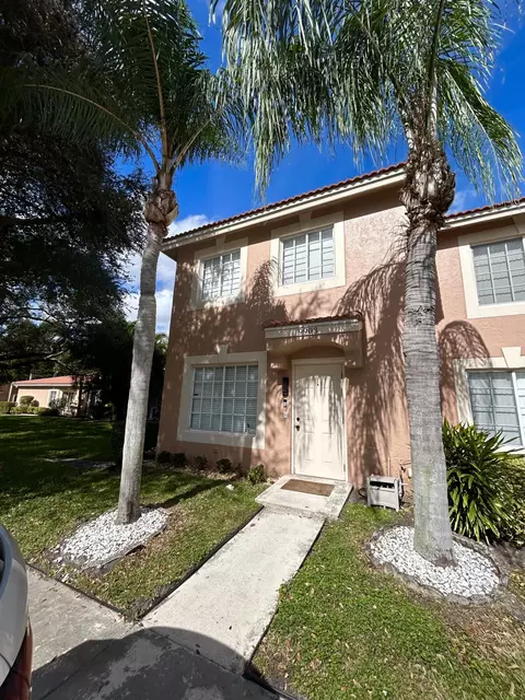 9903 Kamena Cir, Boynton Beach, FL 33436