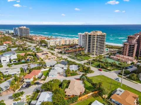 390 Neptune Rd, Juno Beach, FL 33408