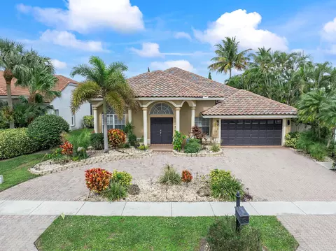19555 Dinner Key Dr, Boca Raton, FL 33498