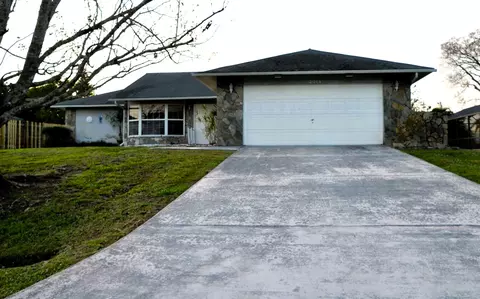 2014 SE Crowberry Dr, Port Saint Lucie, FL 34983