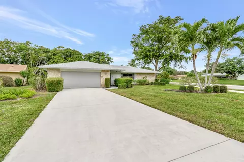 2431 NW 8th St, Delray Beach, FL 33445