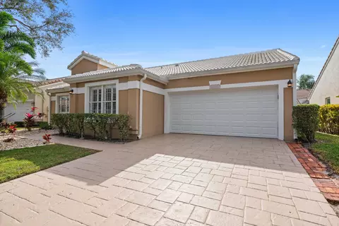 10180 Plum St, Palm Beach Gardens, FL 33410