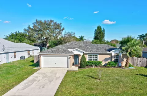 607 SW Cynthia St, Port Saint Lucie, FL 34983