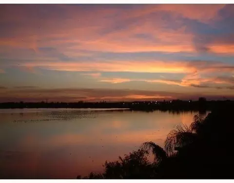 117 Lake Emerald #403, Oakland Park, FL 33309