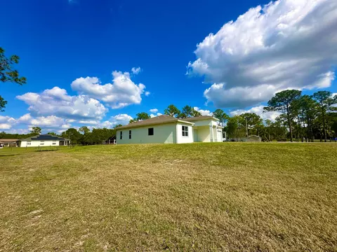 15671 94th St N, West Palm Beach, FL 33412