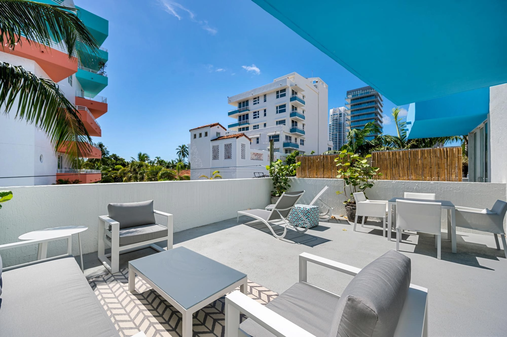 225 Collins Ave Unit 3J