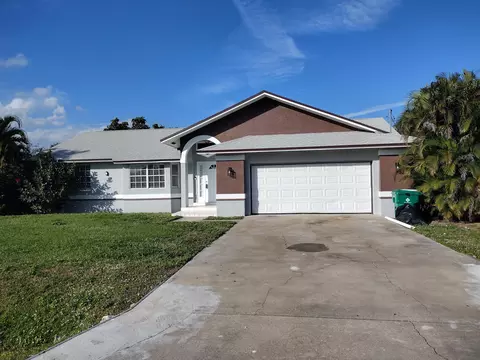 725 Florida, Clewiston, FL 33440