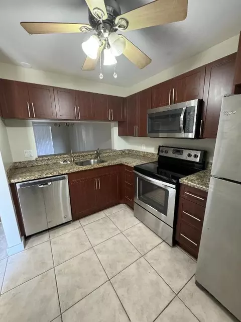 6796 Palmetto Cir S #203, Boca Raton, FL 33433