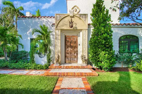 623 Avon Rd, West Palm Beach, FL 33401