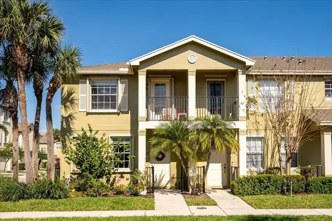2147 SEatonville Dr, Port Saint Lucie, FL 34952