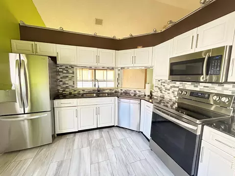 6 Via De Casas Sur #203, Boynton Beach, FL 33426