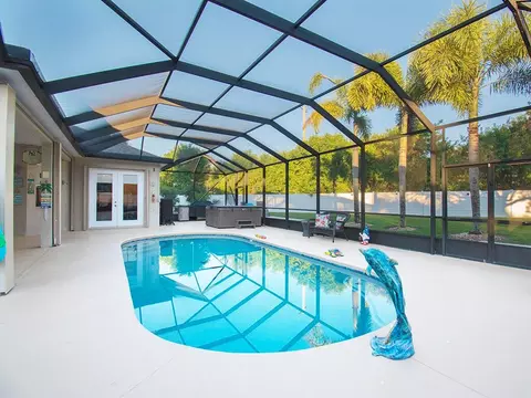 2175 4th Ln SW, Vero Beach, FL 32962