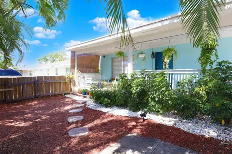 517 Putnam Rd, West Palm Beach, FL 33405